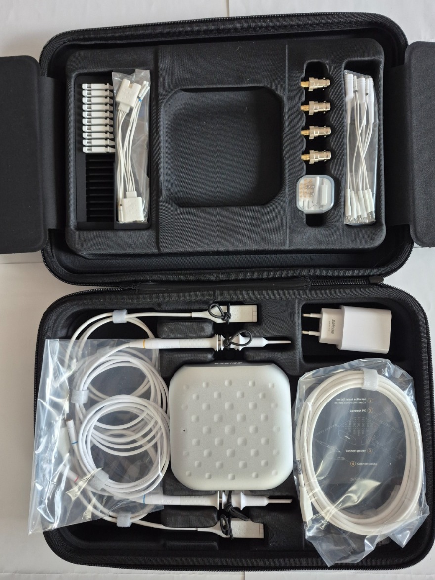 02-1. Logic MSO 4x200 Standard - 8 Channels.jpg